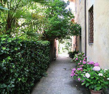 Fattoria Di Bacchereto - Guest House المظهر الخارجي الصورة