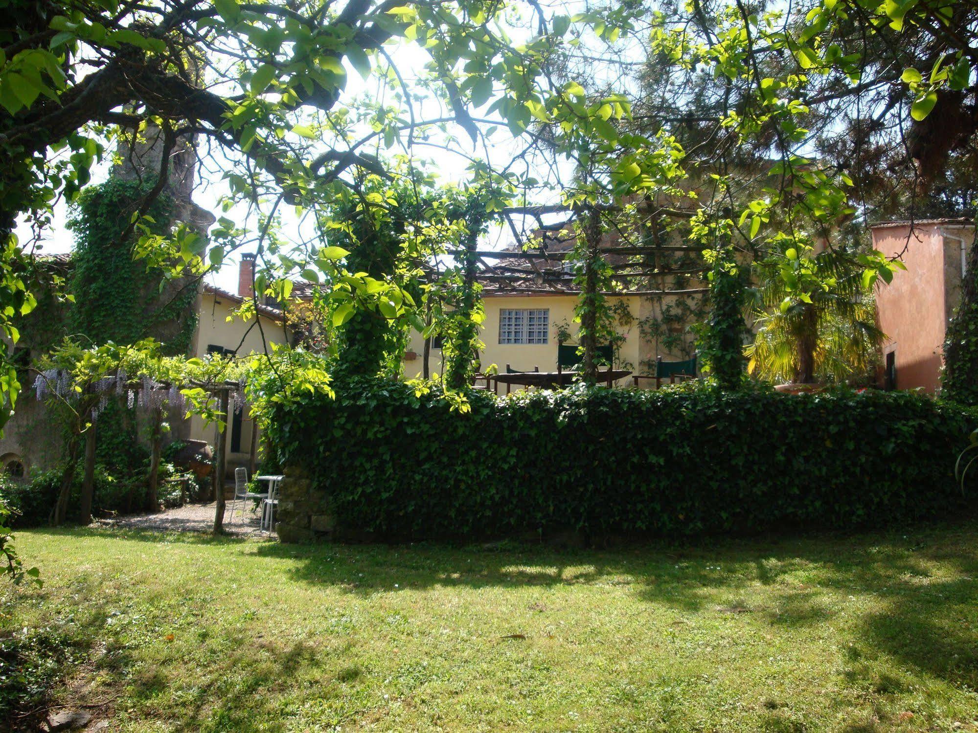 Fattoria Di Bacchereto - Guest House المظهر الخارجي الصورة
