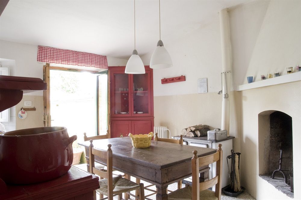 Fattoria Di Bacchereto - Guest House المظهر الخارجي الصورة